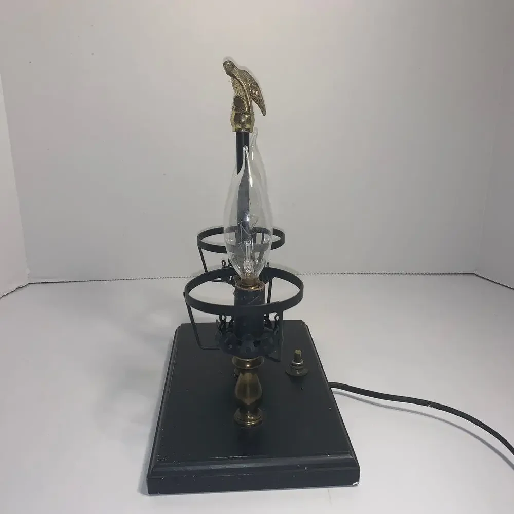 None this lamp